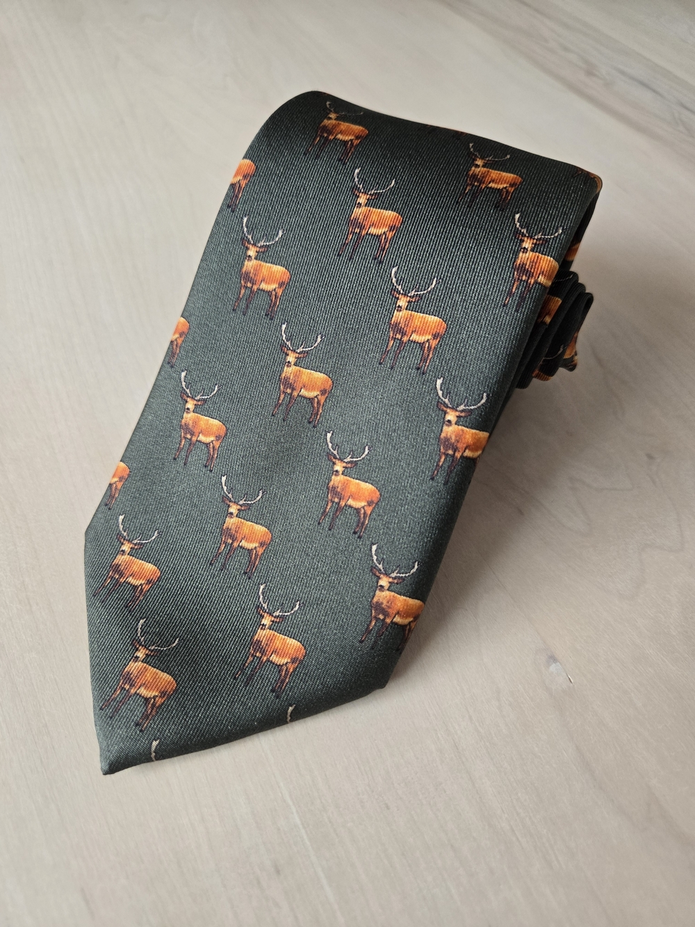 NEW! Green Stag Pattern Tie